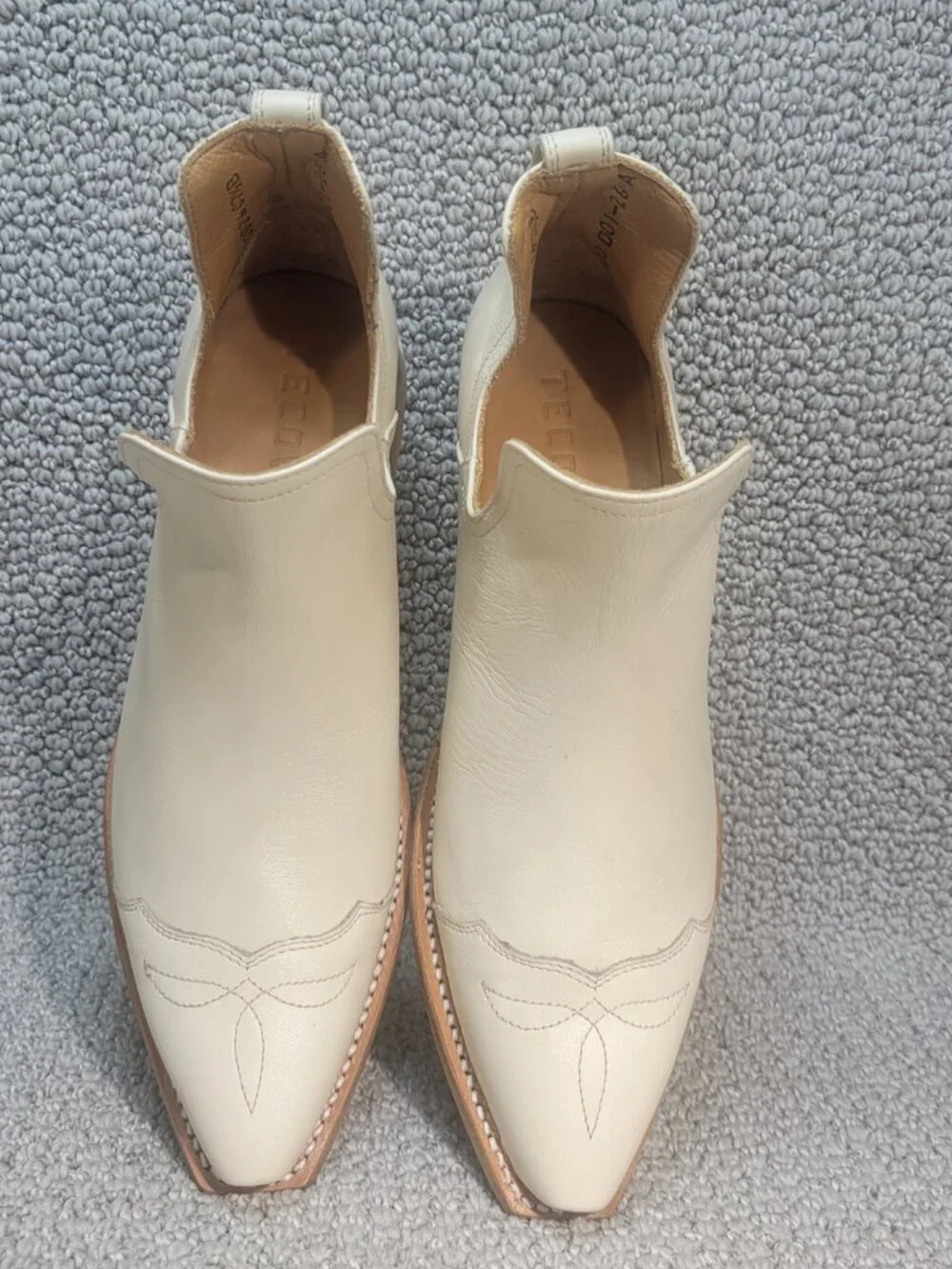 Tecovas The Rosie Women's Size 7.5B Bone Cowhide Bootie Boots